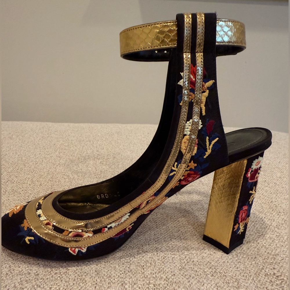 Louis Vuitton Women’s shoes - Marc Jacob collection - Size 37.5 - Picture 2 of 5